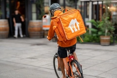 Just Eat Takeaway Austria adopts Xampla’s Morro-coated plant-based packaging