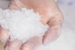 Low-emission catalyst for plastic production developed by Chinese scientists